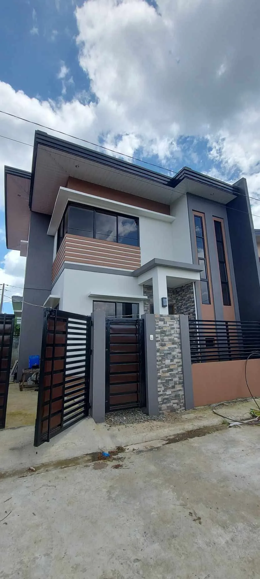 3-Bedroom 2-Storey Modern House for sale in Murcia