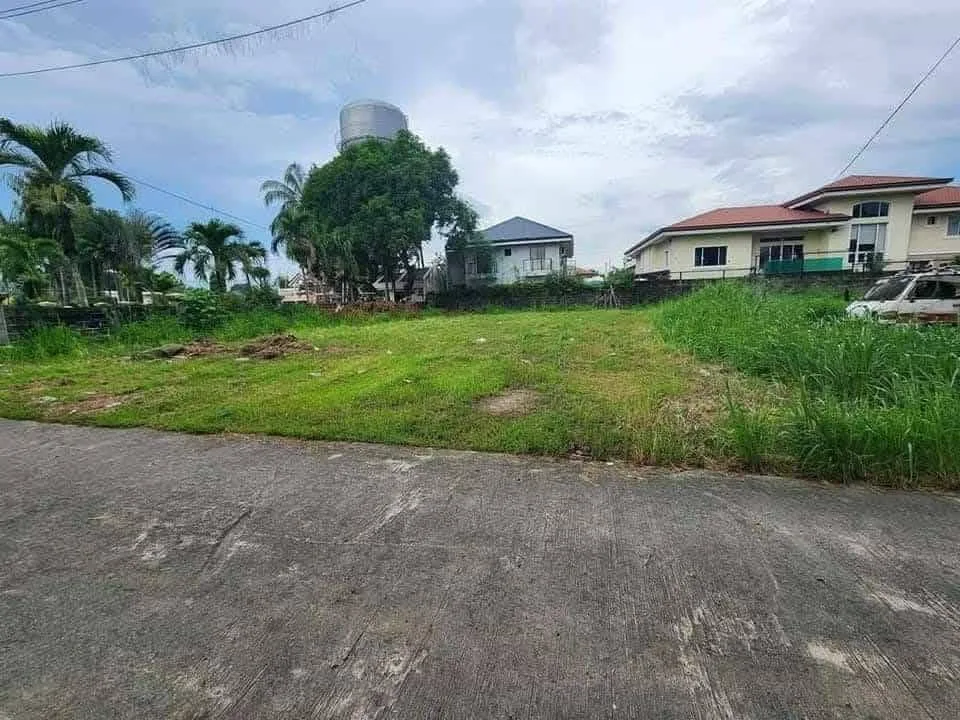 254 SQM Prime Lot in Manvilla Royale