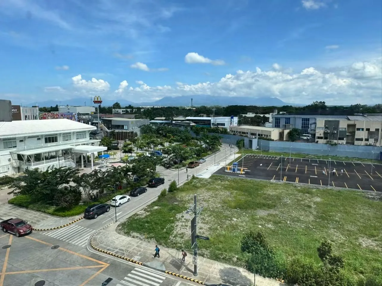 Fully Furnished Condo for Sale in Megaworld One Regis