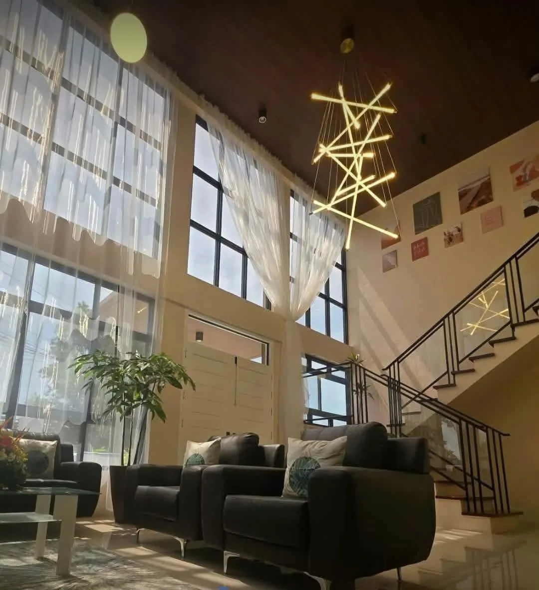 5-Bedroom Luxury Glass House in Talisay City