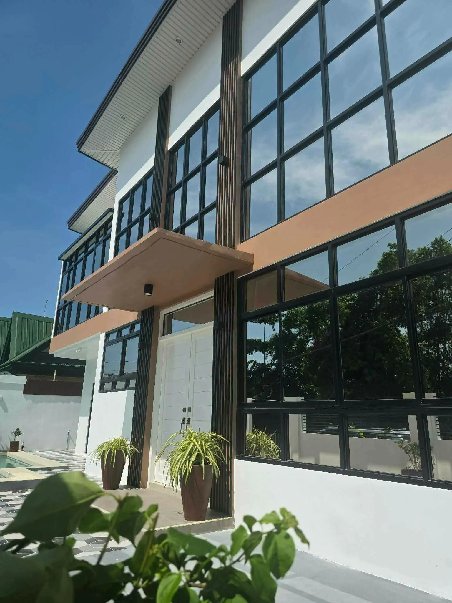 5-Bedroom Luxury Glass House in Talisay City