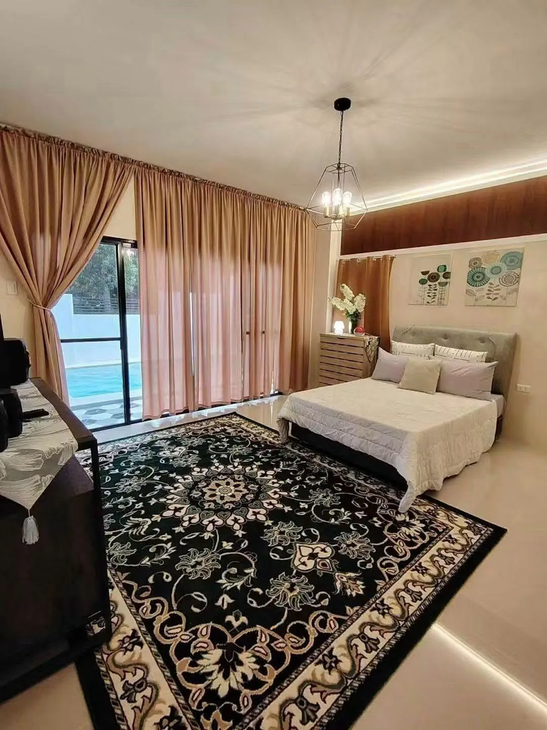 5-Bedroom Luxury Glass House in Talisay City